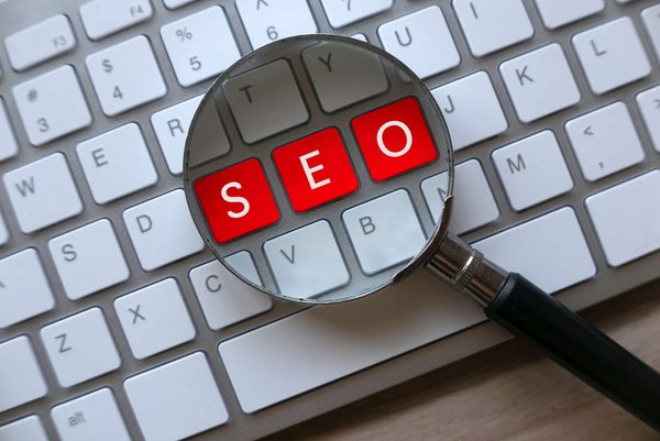 Maîtriser le SEO : techniques pour optimiser votre site